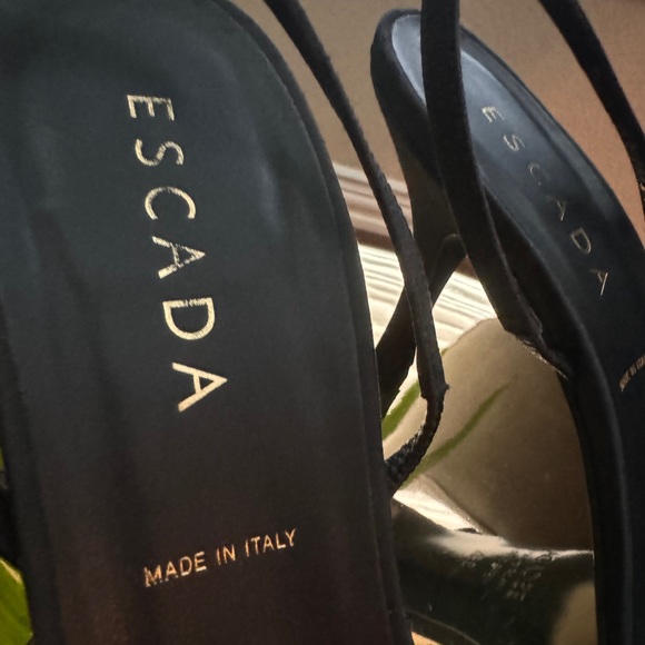 Escada heels - Picture 2 of 7